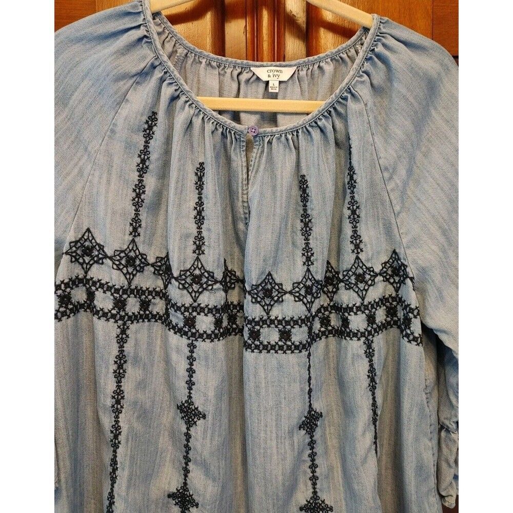 Crown & Ivy Chambray Denim Top Dark Blue Geometric Embroidery Detail Beautiful - Picture 3 of 3